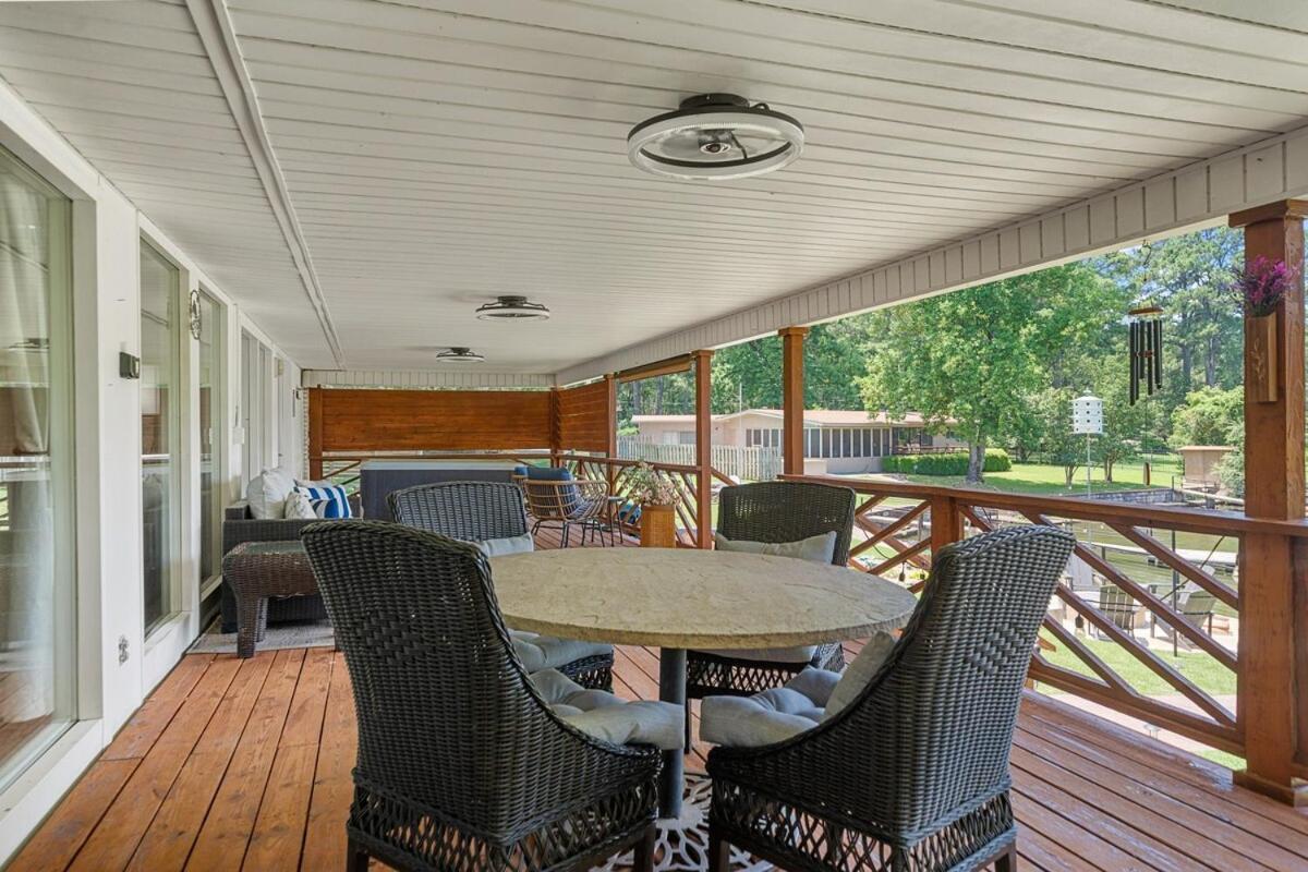 Steps To The Lake, Game Room & More! Sleeps 9 Lake Hamilton Exterior photo