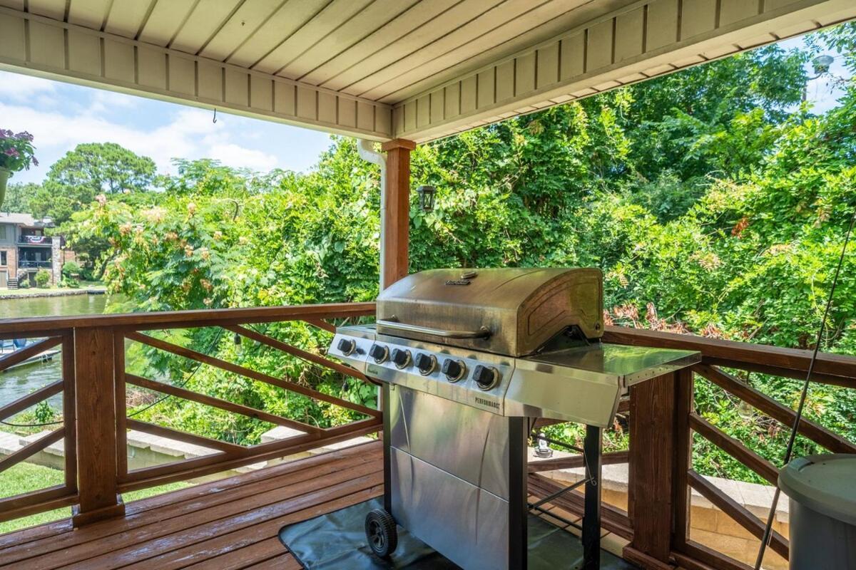 Steps To The Lake, Game Room & More! Sleeps 9 Lake Hamilton Exterior photo